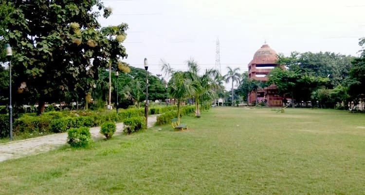 Gautam Buddha Park