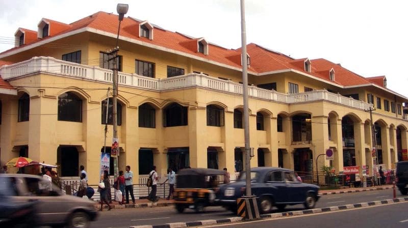 Saphalyam Complex