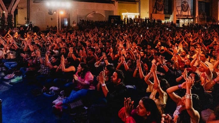 HOLI WITH RADHE SHYAM KIRTAN & BHAJAN